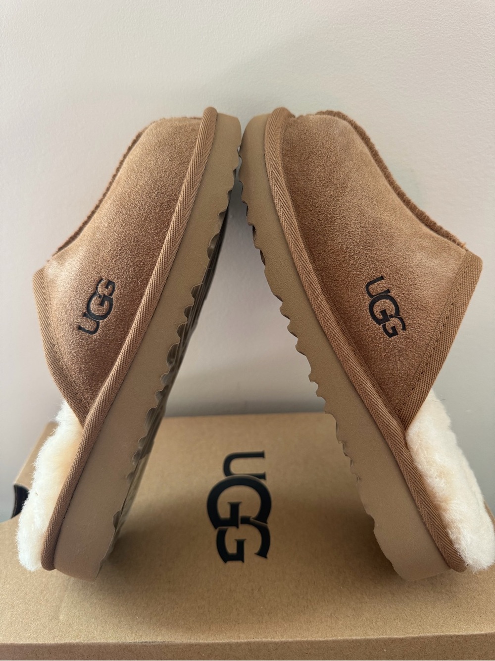 UGG Keegan Chestnut Suede Shearling Slide Slippers Kids Size 12 Cozy Comfort - Picture 8 of 12